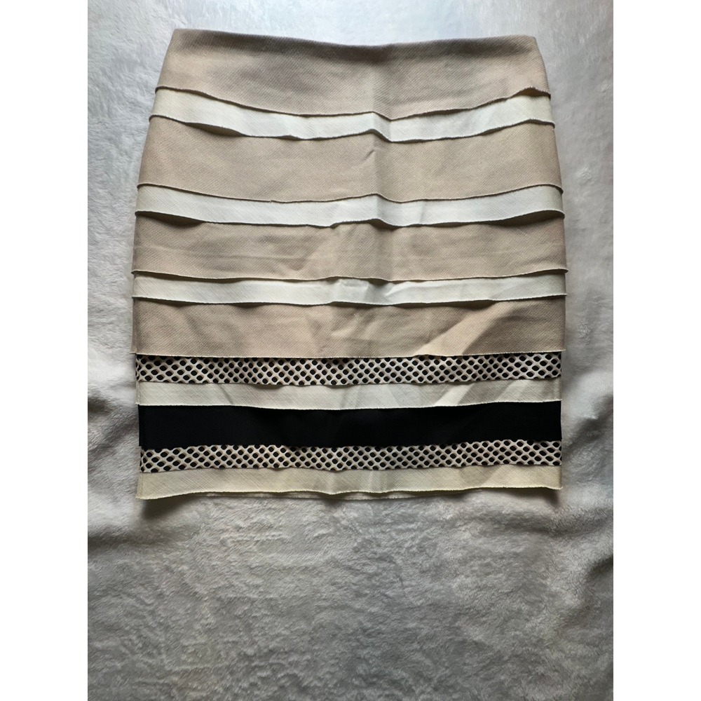 White House Black Market Tiered Mesh Mini Skirt Beige Cream Black Size 8 - 30